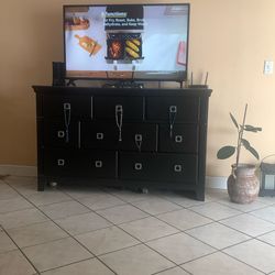 Wood Dresser