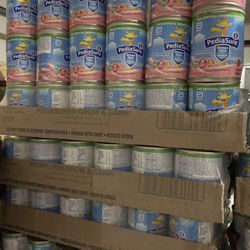 PediaSure Grow and Gain Strawberry 8oz Drinks Shakes Immune Support New