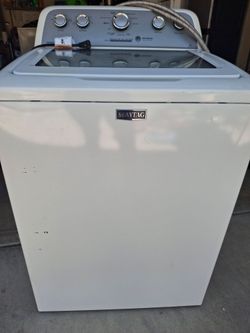 Washer Machine MAYTAG  in good condition. $250.00  /Lavadora MAYTAG en buenas condiciones $250.00