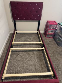 2 Really Cute Twin bed Frames