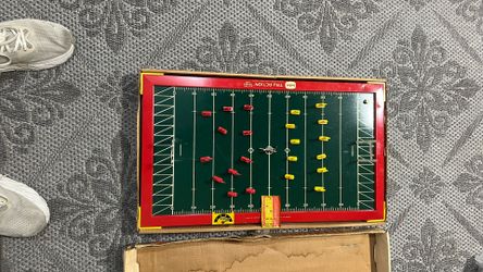 Vintage Tudor Tru-Action Electric Football Game