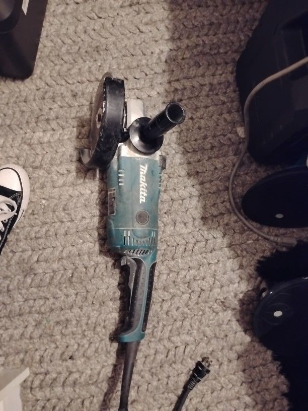 Makita Angle Grinder