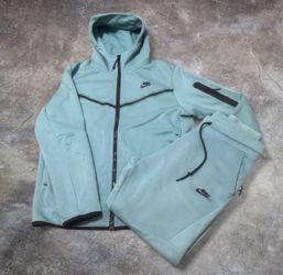 Nike Tech Fleece Tracksuit Set