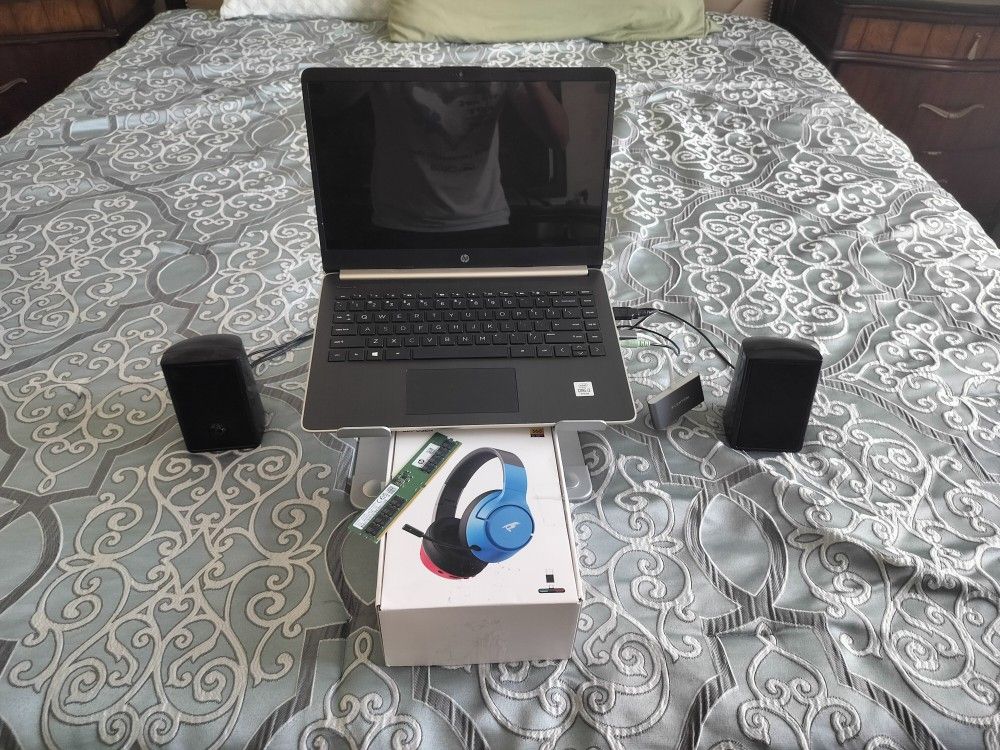 Laptop W/ Tech Add Ons