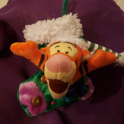DisneyStore EXCLUSIVE Tigger Christmas Ornament 4"plush. Xmas F