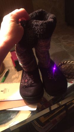 Girls light up boots