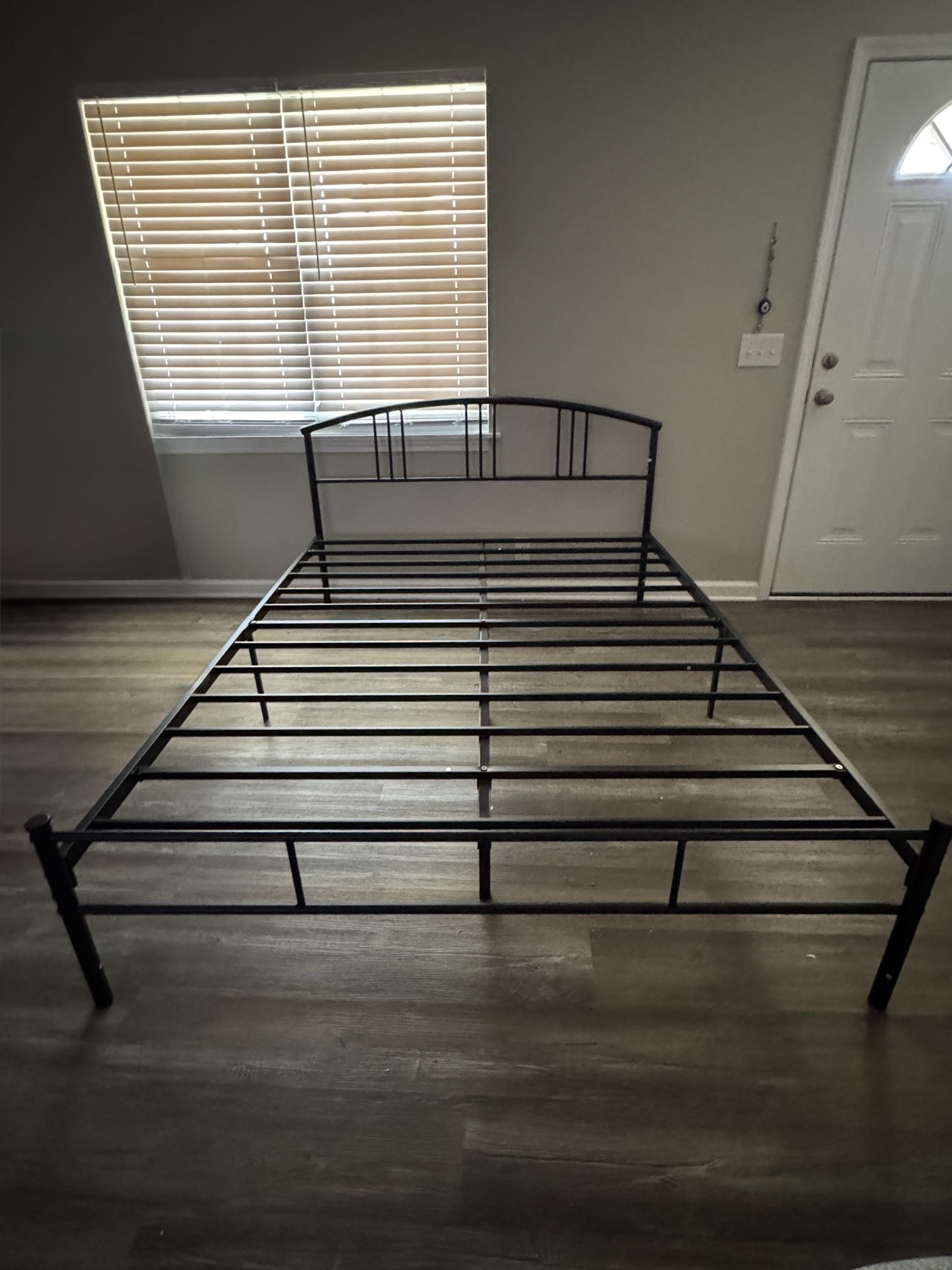 Perfect Condition Queen Bedframe