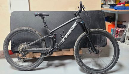 Trek  fuel mountain bike