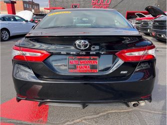 2019 Toyota Camry Thumbnail
