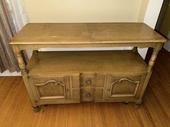 French Provincial Servicing Table 