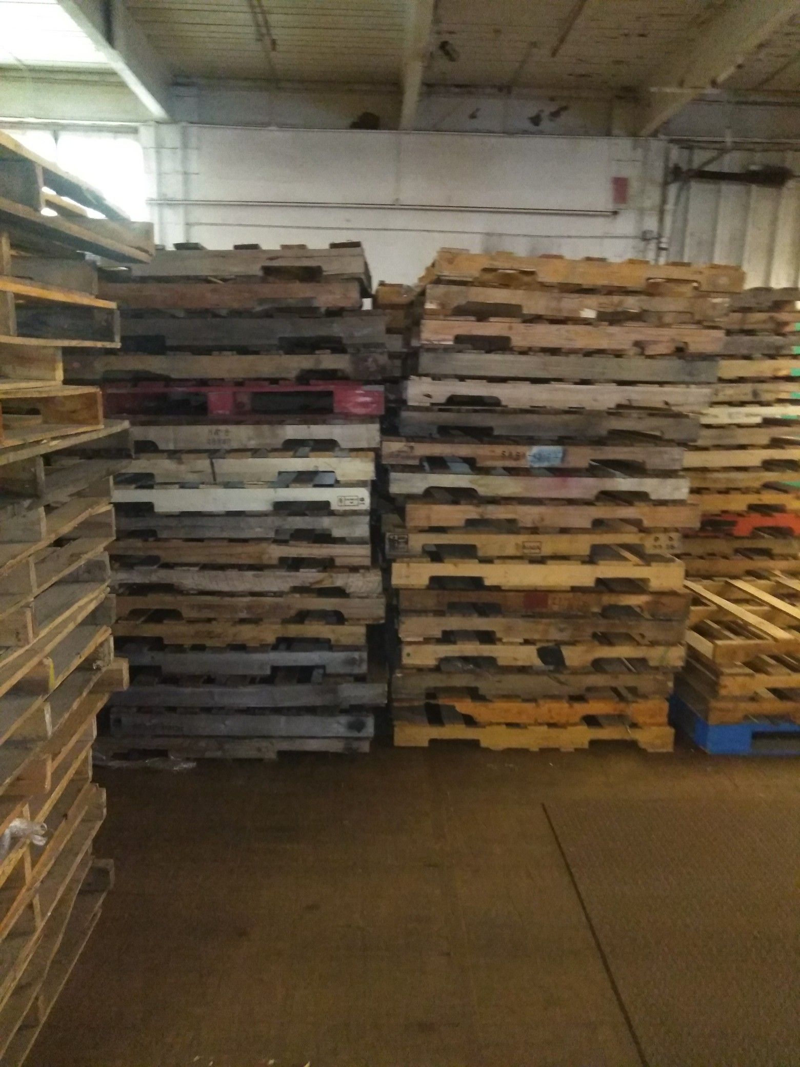 Pallets 40 x 48 4 way