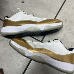 Jordan 11 Low Gold