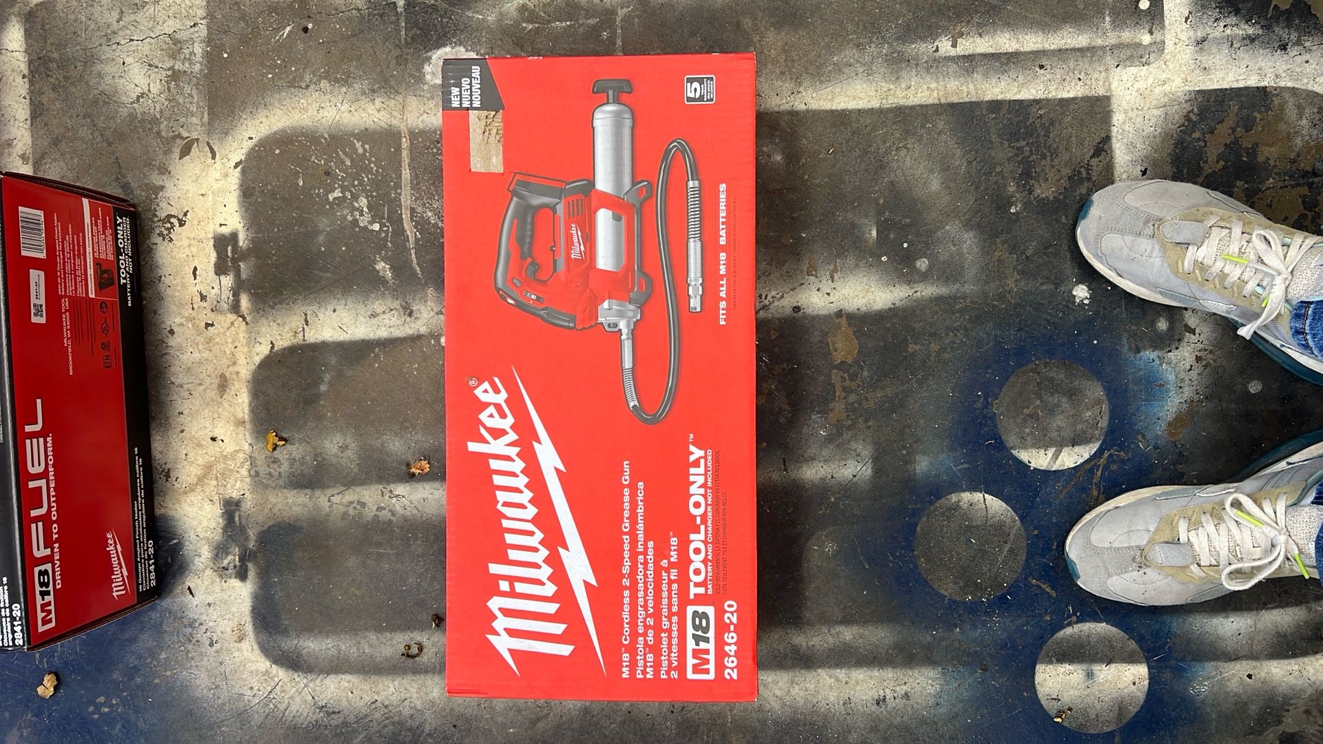 Milwaukee 2646-20 M18 Grease Gun