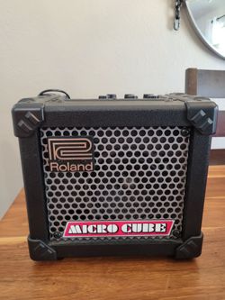 Roland 2W Micro Cube Amp