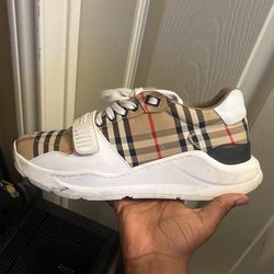 Burberry Shoe