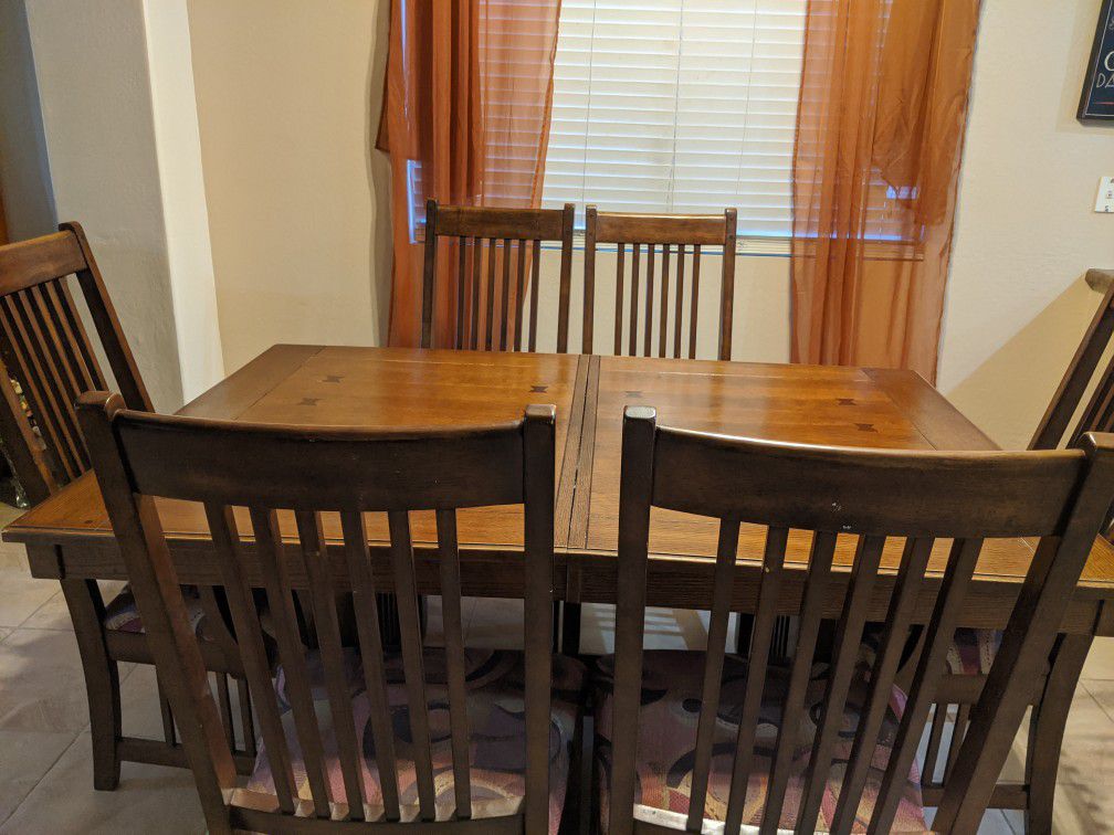 Kitchen table set w/6 chairs