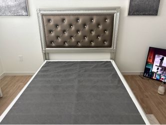 Queen bed