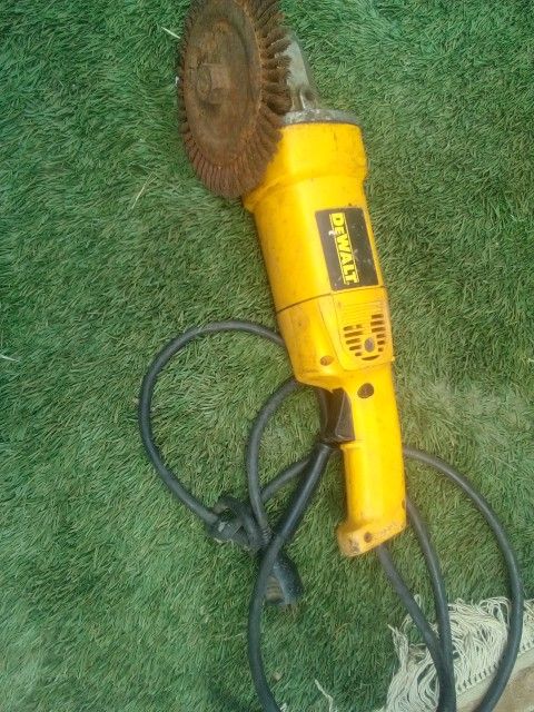 Grinder DeWalt Plug In Model