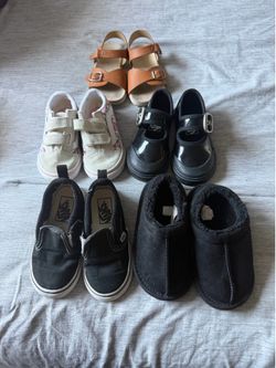 Gently used toddler shoes