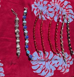Glass bead bracelet