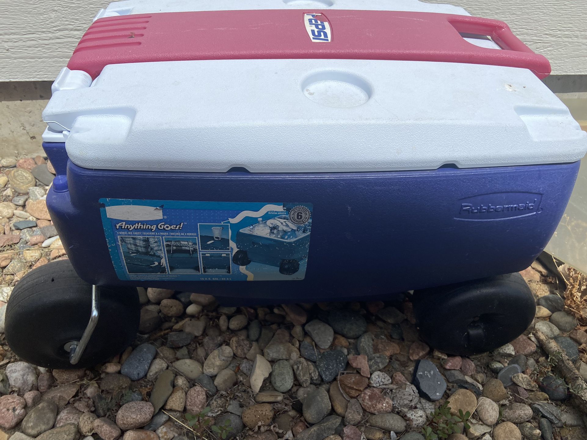 Rare Vintage, 15 Gallon Rubbermaid Wagon Cooler on 4 Wheels