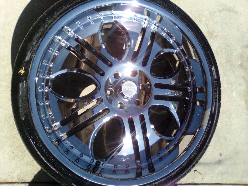 26" CHROME LEXANI RIMS/ 6 LUGS
