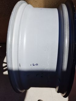 For sale rrim don't know for what car is