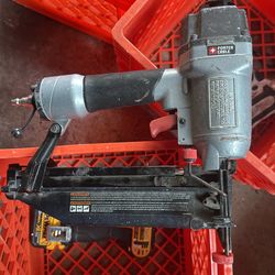 16 Ga Porter Cable Trim Finish Gun. 