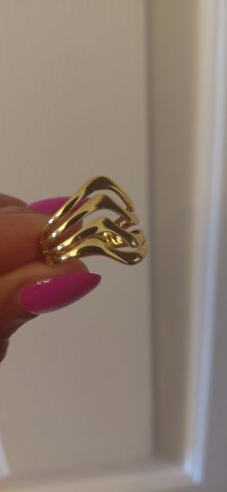 Brand new 18k Italy ring size 8