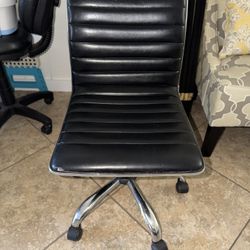 Black Chair – Good Condition