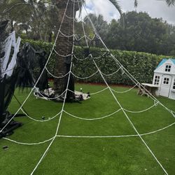 Halloween Party Decorations And Costumes/ Decoracion De Halloween Y Disfraces