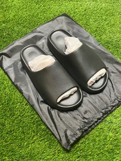 01-YS  Yeezy slides all sizes 6-12