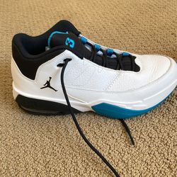 Nike Jordan Max Aura Mens/kids 8