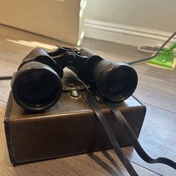 Binoculars 10x50 with case