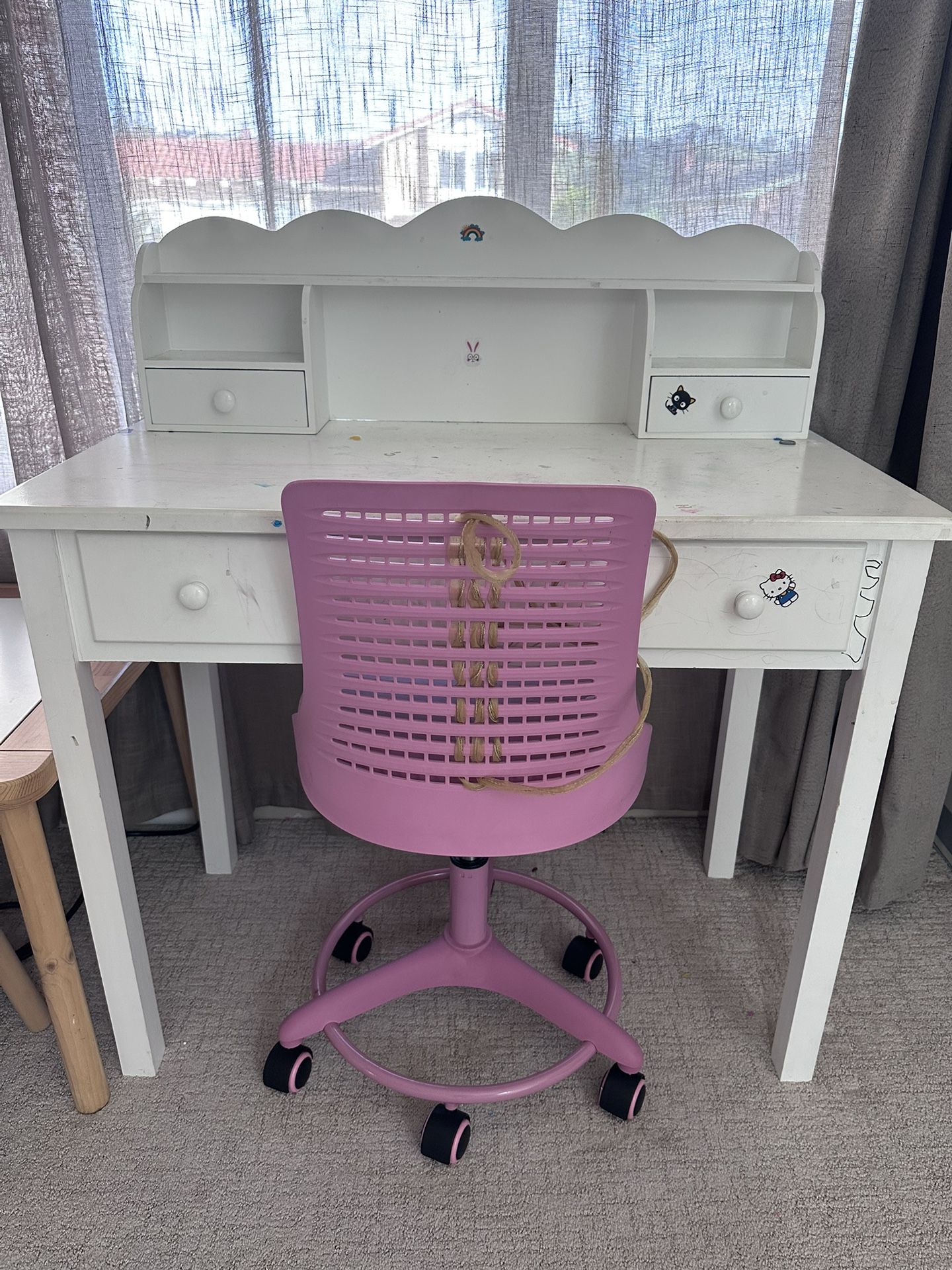 Kids Desk And Chair