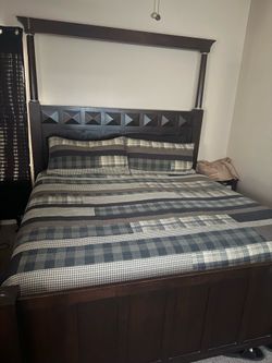 Cali King Bed