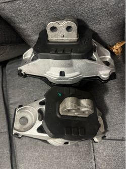2021 -2026 jeep engine mount $80 picked them up brand new