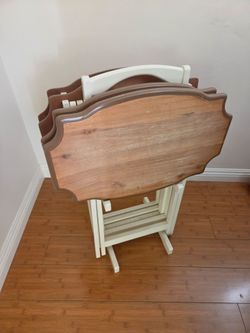 Folding tables