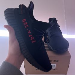 Yeezy 350 Bred Size 10.5
