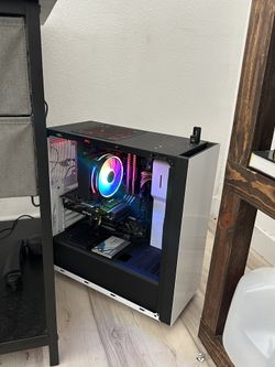 CUSTOM BUILT PC