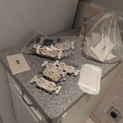 30 ELECTRICAL SWITCHES $5