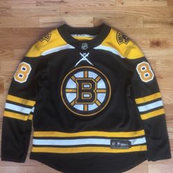 Boston Bruins Jersey Size M