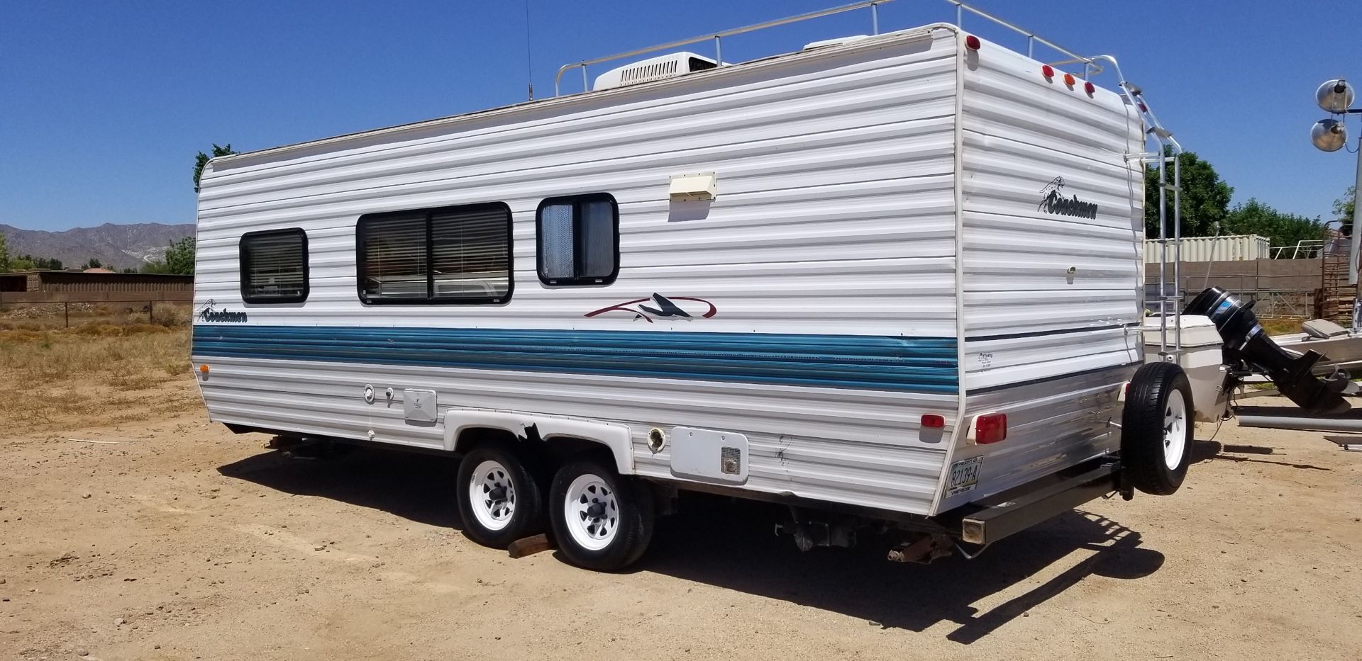 1998 Coachmen travel trailer 20ft sleeps 6