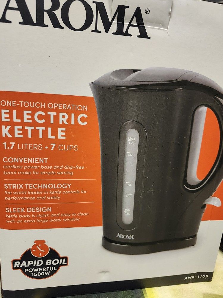Like New Electric KETTLE $10
