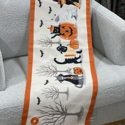 Novagratz Halloween table runner - LIGHT UP