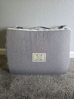 Portable baby bed