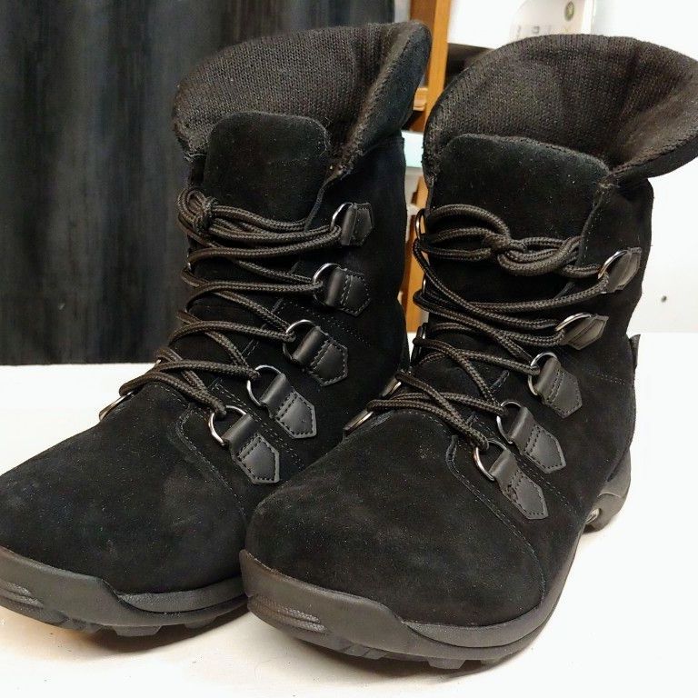 NOW $30!!! Brand New Women's Baffin Verbier Bootss