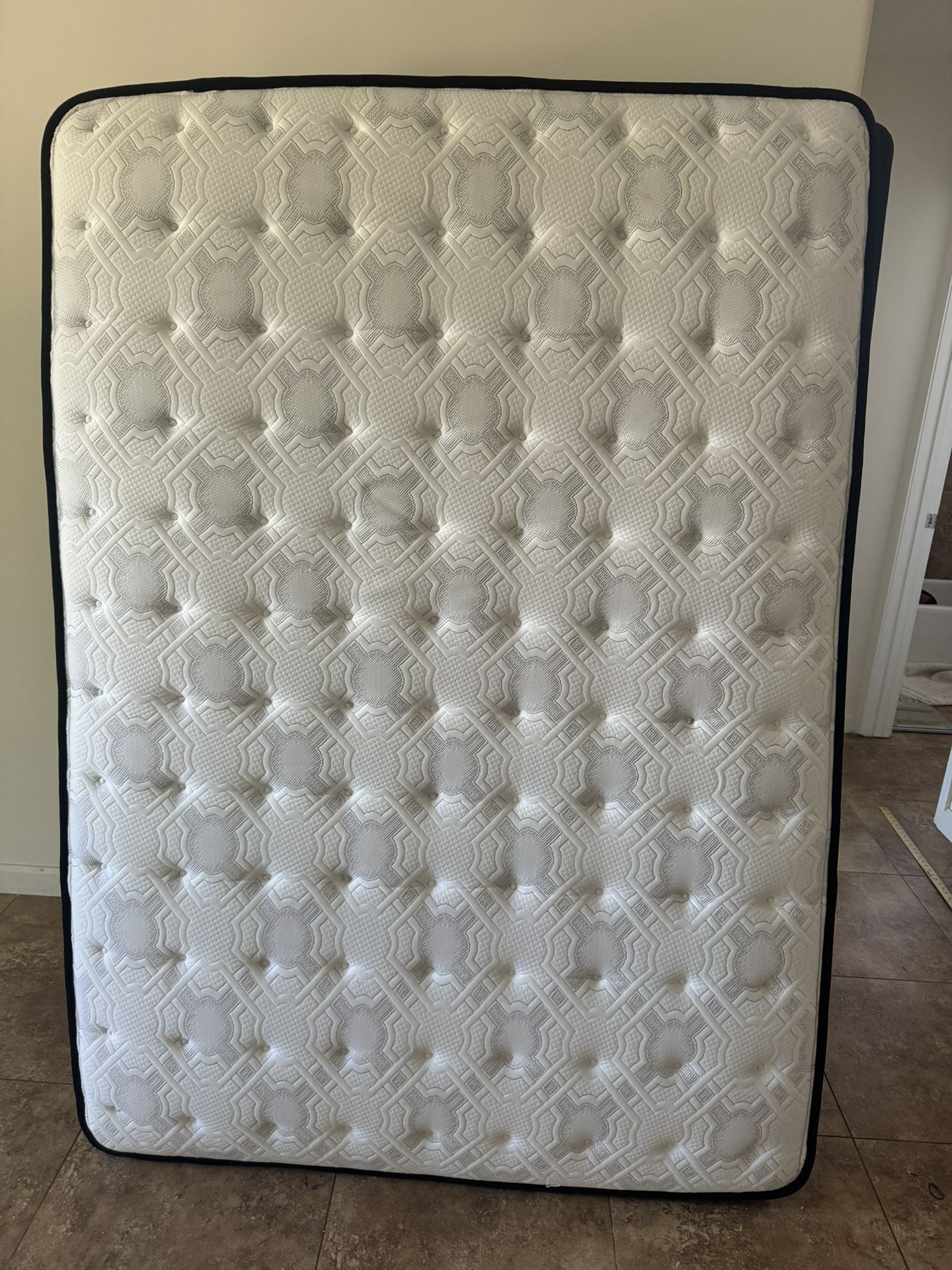 Sealy Pedic Full Mattress Fairly New From Costco