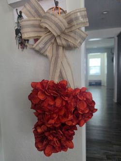 Fall door hanger