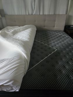 King Beautyrest Bed For Sale!